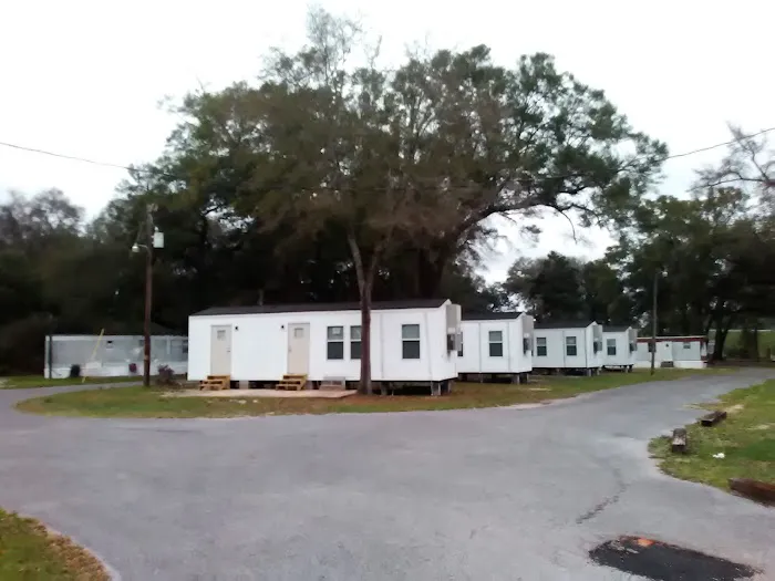Southeastern Apartments. Deluna Trailer Park 1