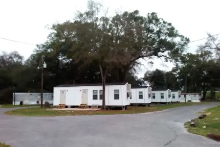 Southeastern Apartments. Deluna Trailer Park