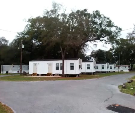 Southeastern Apartments. Deluna Trailer Park