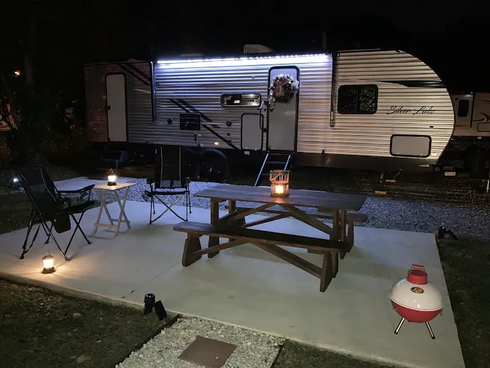 Camp and Cottage RV Park 5