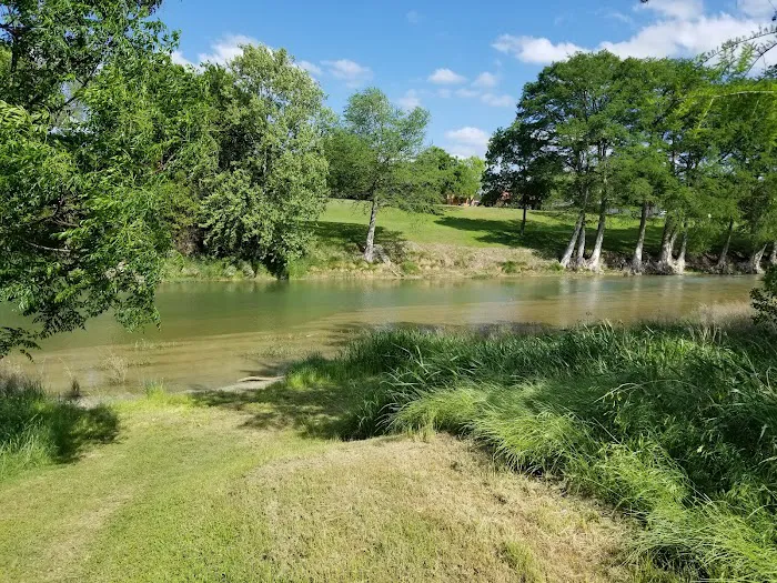 Rio Robles Mobile Home & RV Park 8