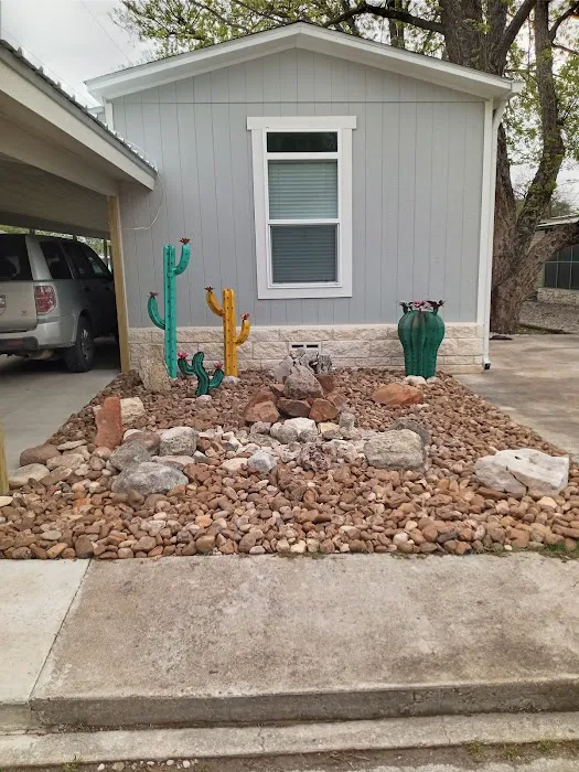 Rio Robles Mobile Home & RV Park 10