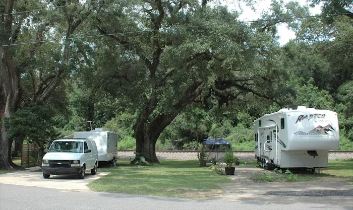 Tanglewood Gardens RV Park 6
