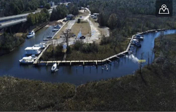 Swamp House RV Park & Marina 6