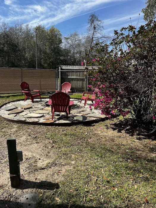 Wandering Oaks RV Park 5
