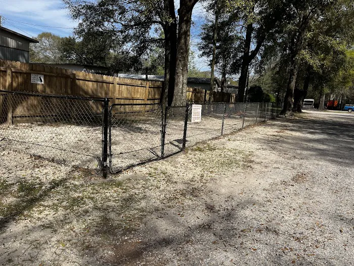 Wandering Oaks RV Park 4