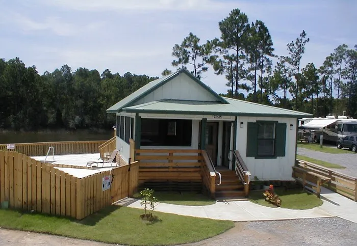 Avalon Landing RV Park Pensacola 9