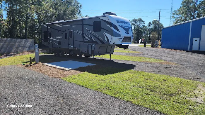 Gulf Breeze RV Park 3