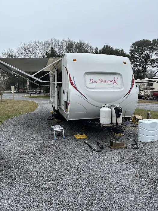Eagle's Landing RV Park 10