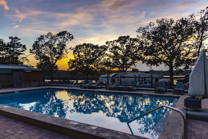 Twin Lakes Camp Resort 3