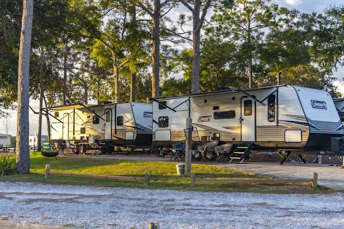 Twin Lakes Camp Resort 8