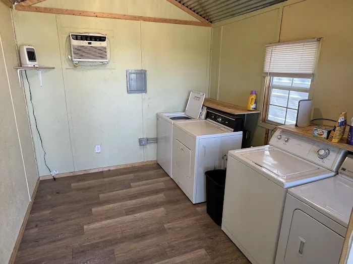 Cedar St RV Park and Apartments 1