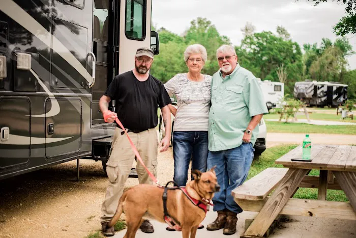 Cypress Landing RV Park & Lakeside Club 10