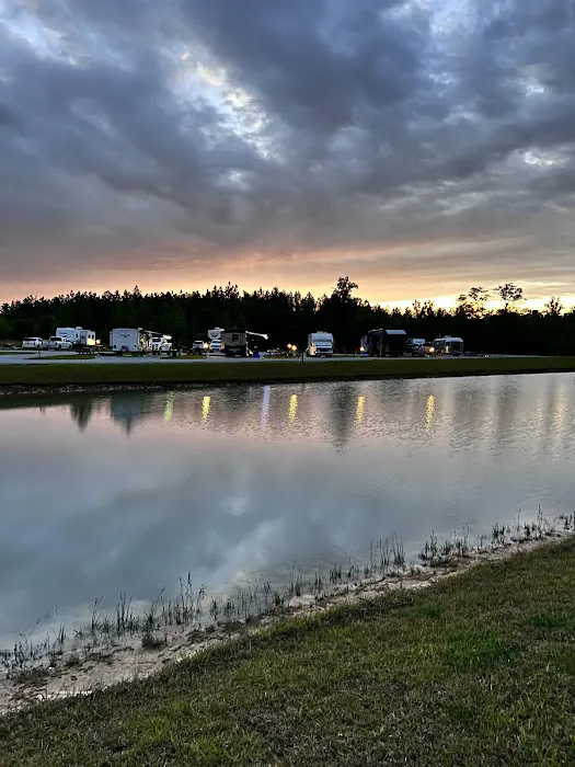 Holmes Creek Camping & RV Resort 6
