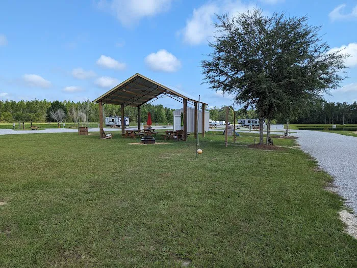 Holmes Creek Camping & RV Resort 8