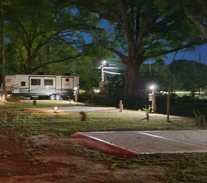 LAZY OAKS RV PARK 1