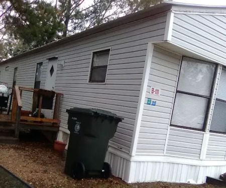 Pointe South Mobile Estates