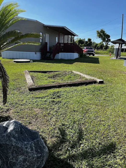Isle of View Mobile Home Community 3
