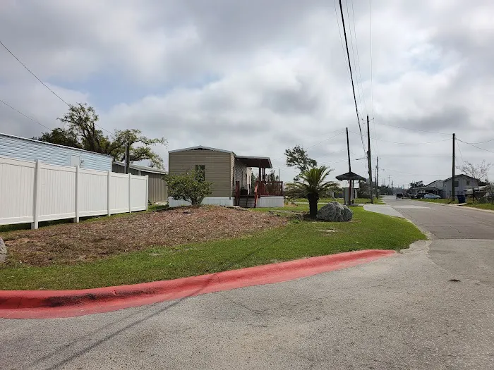 Isle of View Mobile Home Community 8