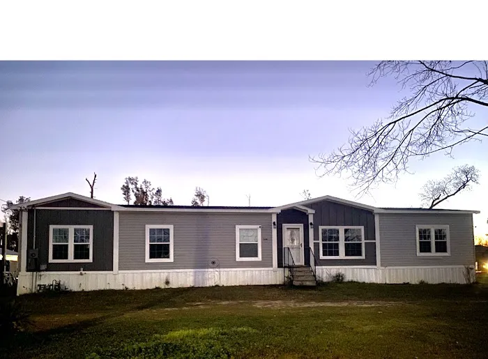 Lollie's Mobile Home Services 3