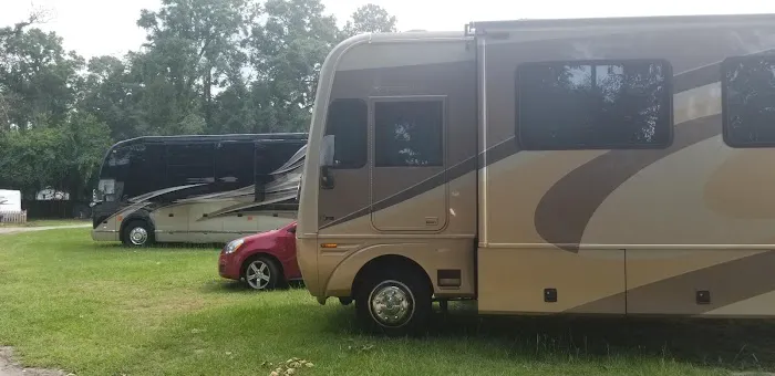 Lakeside Travel RV Park 1