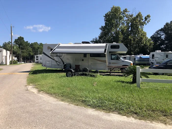 Lakeside Travel RV Park 4