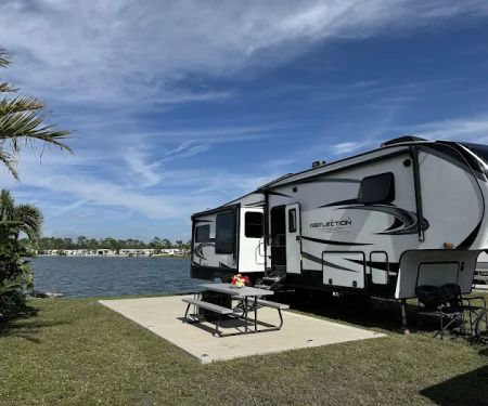 Water's Edge RV Park