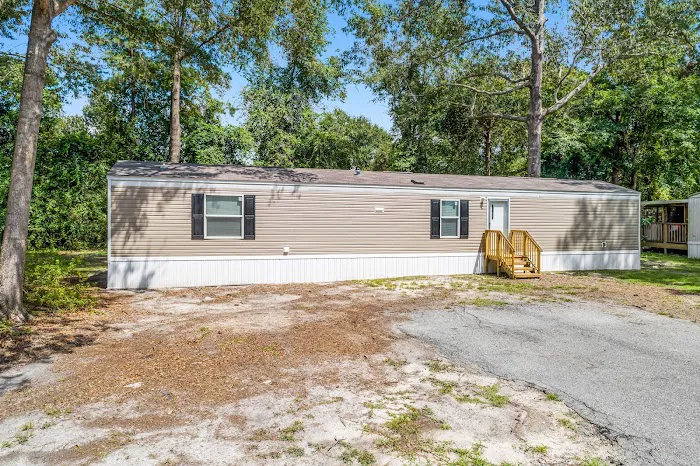 Fernwood Mobile Home Community 5