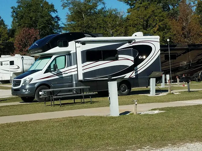 Eagle's Landing RV Park 10