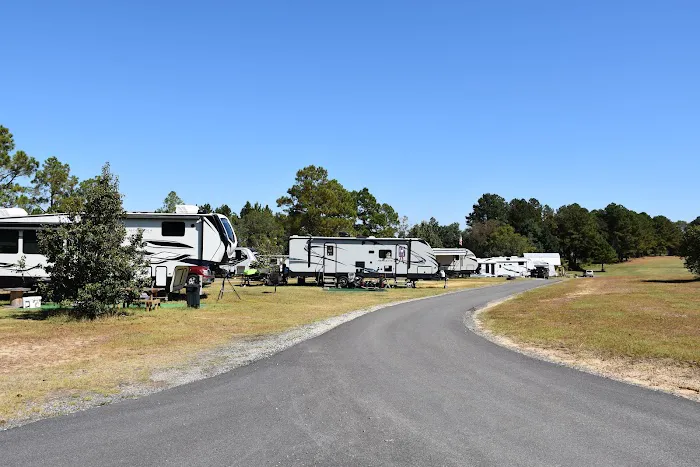 Outdoor Adventure Retreats - Wanee Lake Golf & RV Park 4
