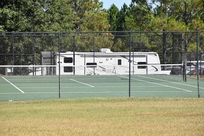 Outdoor Adventure Retreats - Wanee Lake Golf & RV Park 6