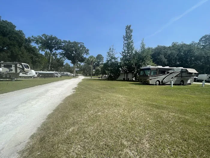 Futter's 4 Oaks RV Park 3