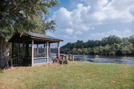 Suwannee RV Campground Retreat