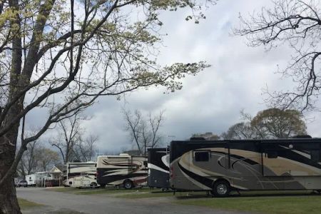 Crossroads Travel RV Park