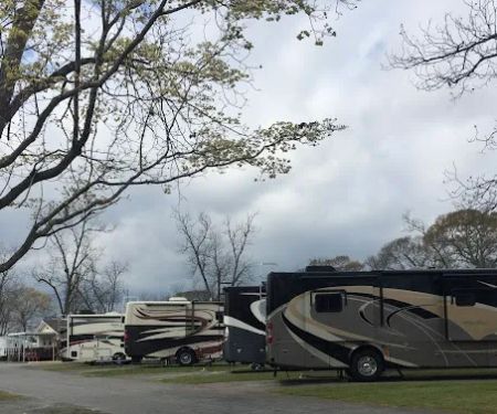 Crossroads Travel RV Park