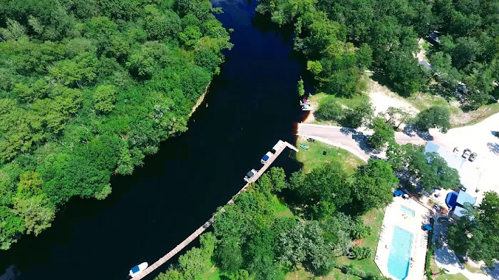 Ellie Ray's RV Resort 7