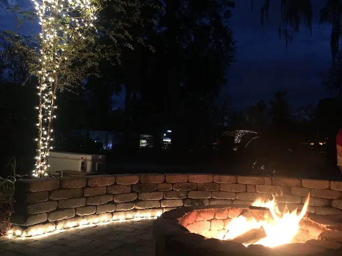 Ellie Ray's RV Resort 10