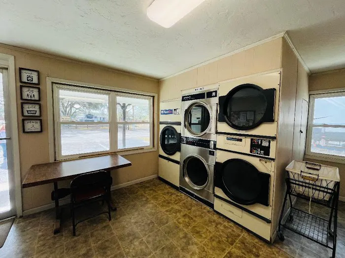 Shady Oaks RV & Mobile Home Park 10