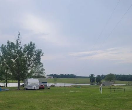 Piney Woods Lake Campground