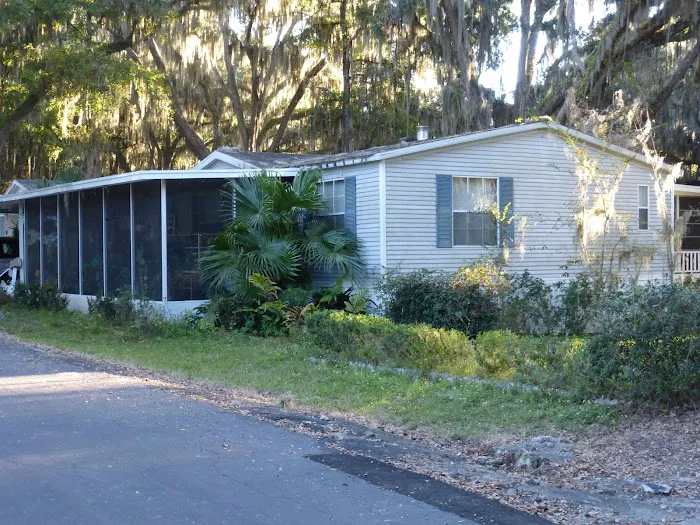 Oak Park Village Manufactured Home Community 8