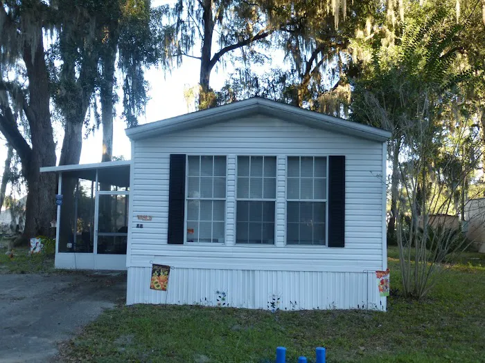 Oak Park Village Manufactured Home Community 9