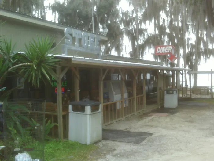 Lochloosa Harbor resort 4