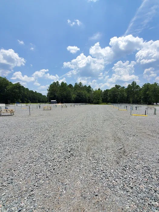 Runway Retreat RV Resort 4