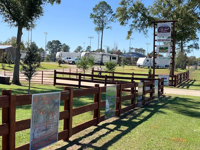City Limits RV Resort 6