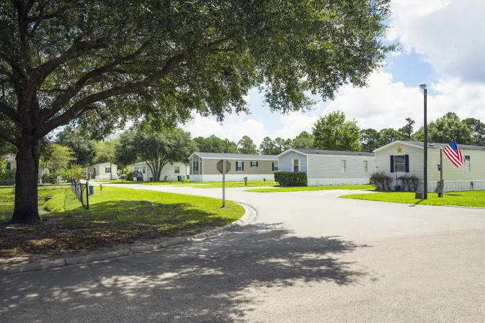 Deerpointe Manufactured Home Community 4