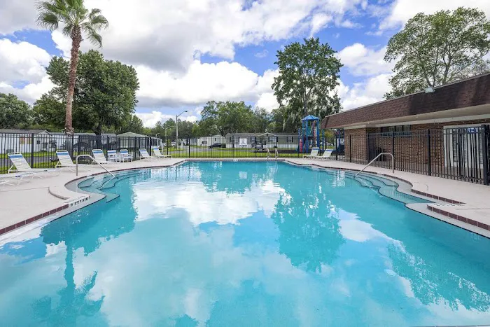 Magnolia Circle Manufactured Home Community 2