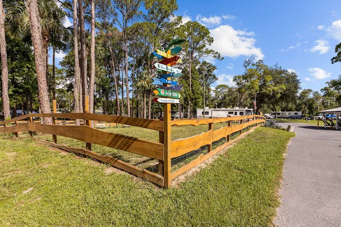 Eleanor Oaks RV Park 4