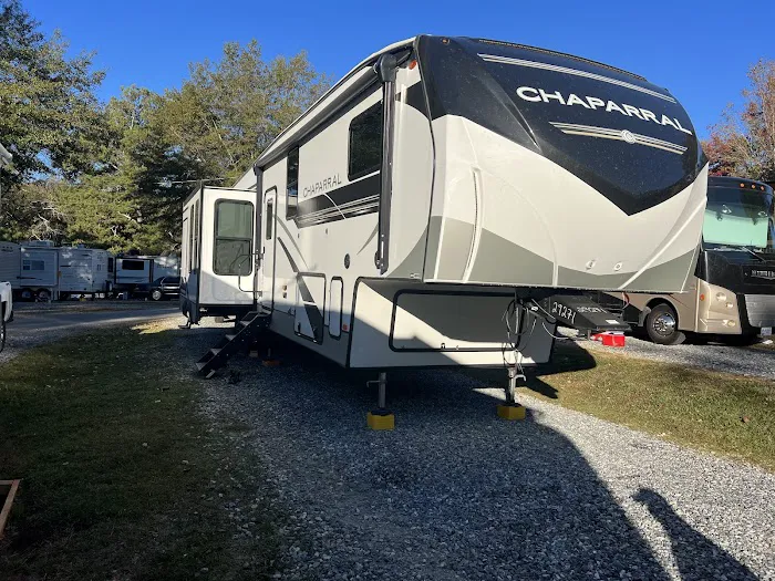 L & D RV Park 8