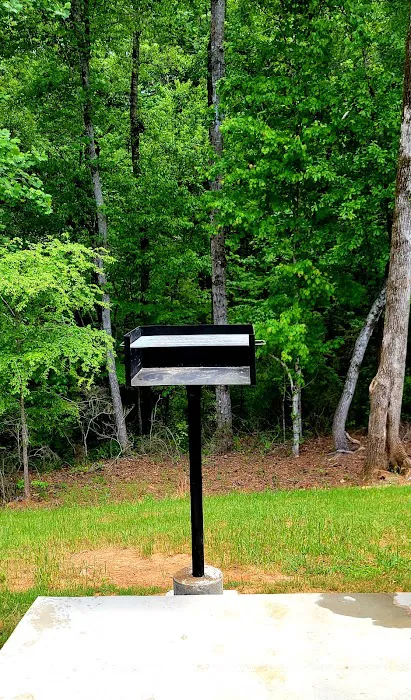 Newmor River Preserve RV Park & Cabin Rental 9