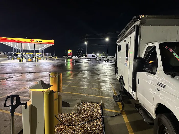 Love's RV Hookup 4